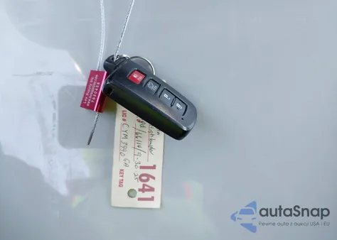 2019 Toyota Highlander Se from USA, damaged, VIN 5TDJZRFH8KS617805